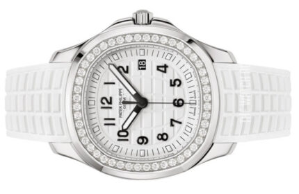 Patek Philippe 5267200A AQUANAUT QUARTZ White Dial