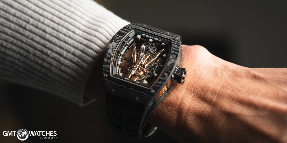 Hand-Wound vs Automatic Watch