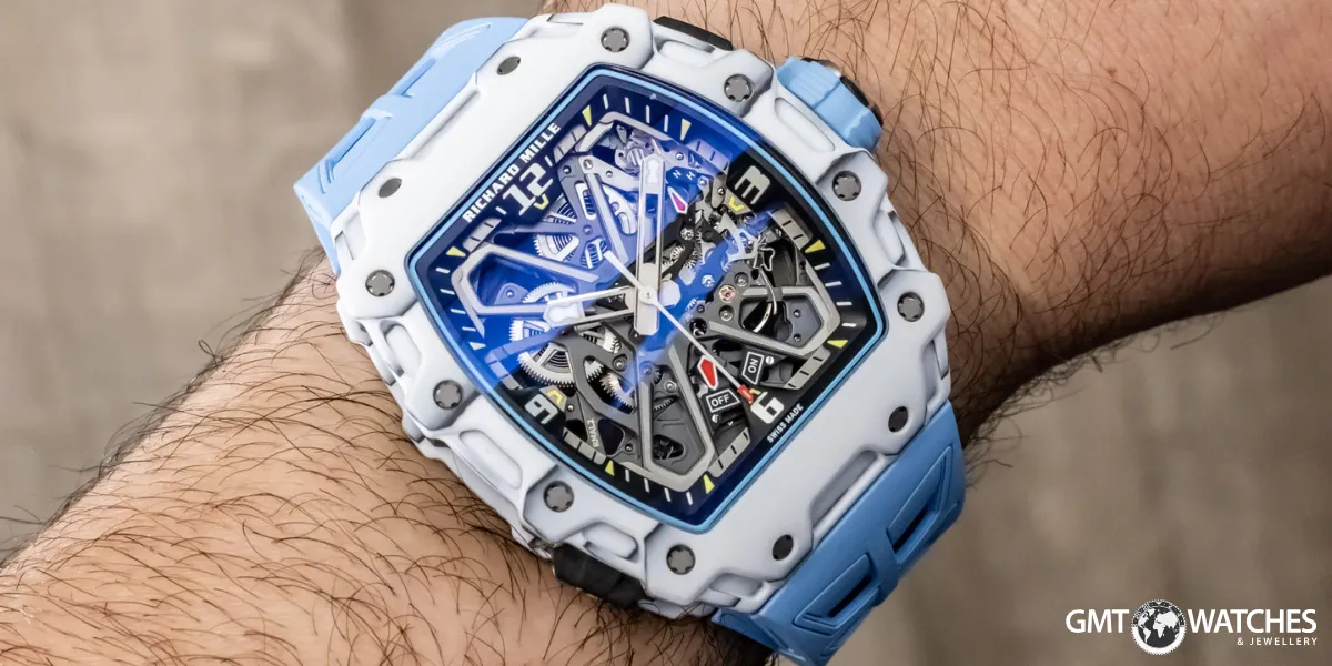 Manual Winding vs Quartz