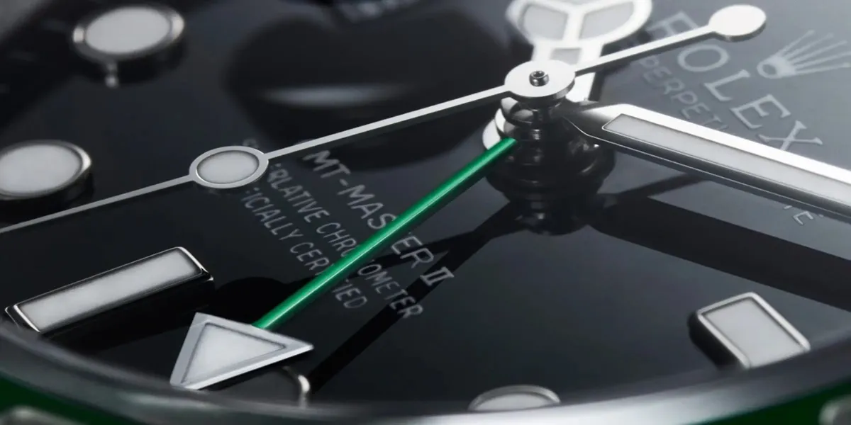 How to Check The Dial and Hands of a Watch?