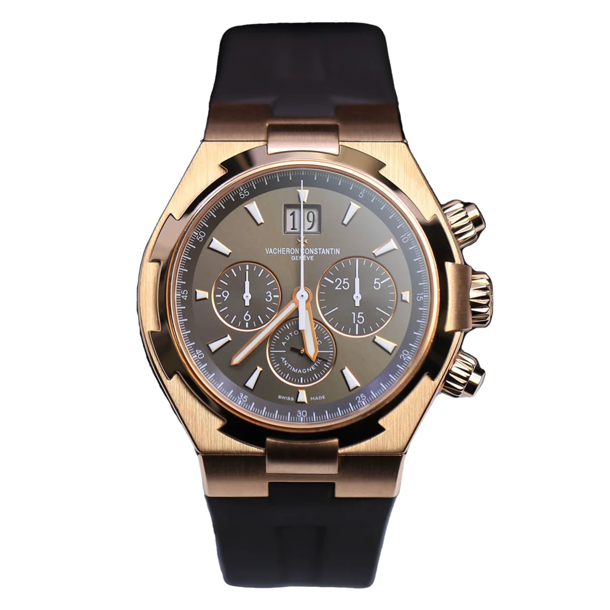 Vacheron Constantin Overseas Chronograph 18Kt Rose Gold 42Mm Men’S Watch1 Front view of a Vacheron Constantin Overseas Chronograph in rose gold with a brown dial and rubber strap.